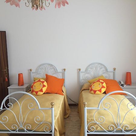 B&B Soleluna Massa Fiscaglia Екстериор снимка