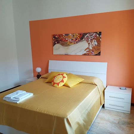 B&B Soleluna Massa Fiscaglia Екстериор снимка