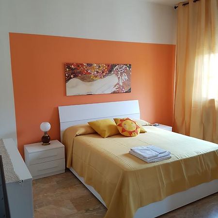 B&B Soleluna Massa Fiscaglia Екстериор снимка