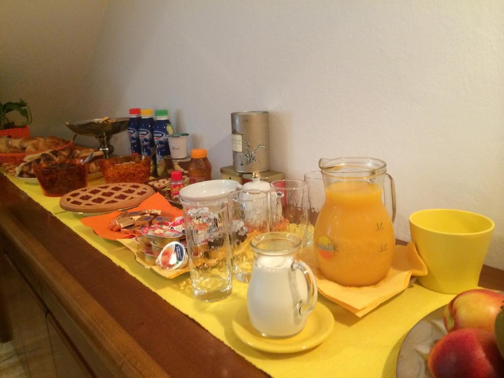 B&B Soleluna Massa Fiscaglia Екстериор снимка